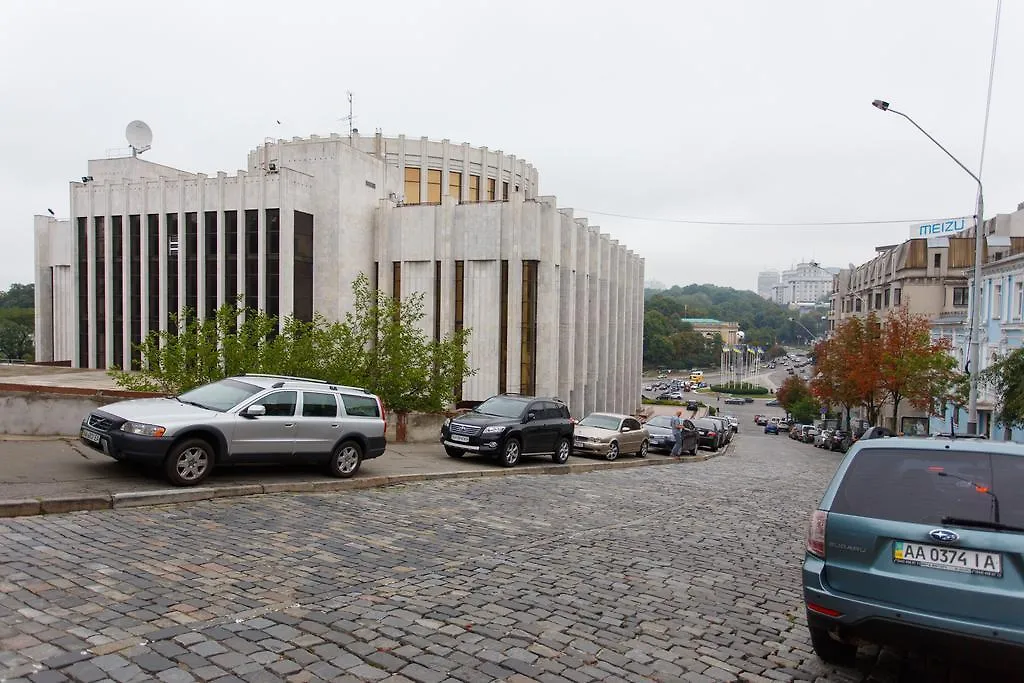 קייב Apartments On Independence Square