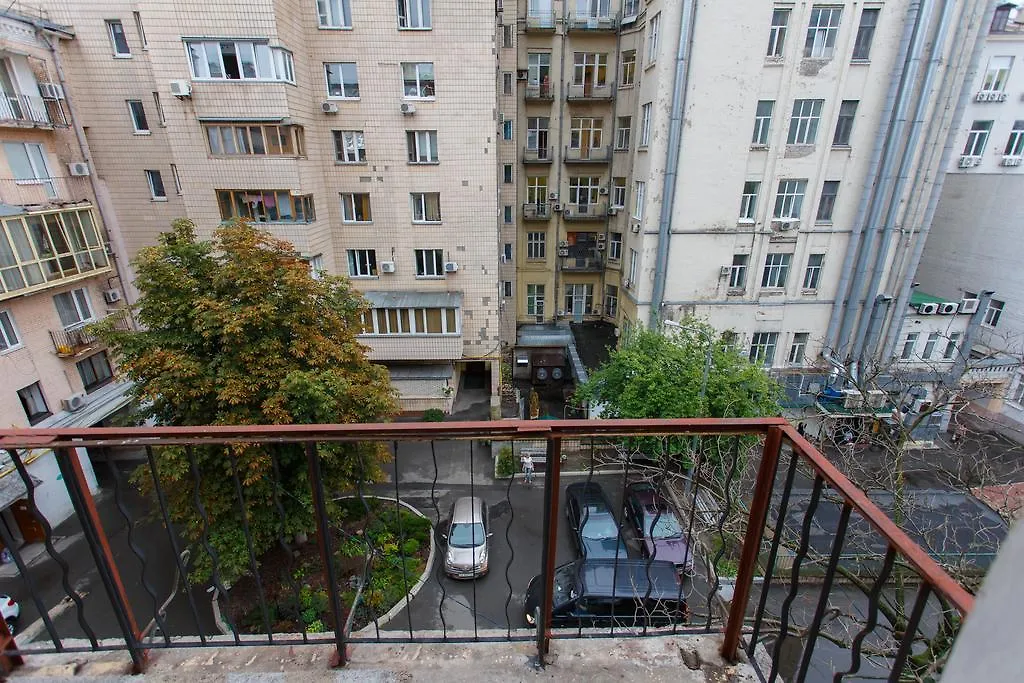 קייב Apartments On Independence Square