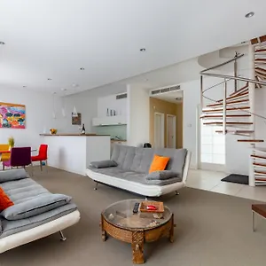 https://penthouse-with-free-garagefree-bikes.inbudapesthotels.com